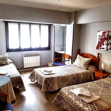 Hostal El Pesquero Burgos Luaran gambar