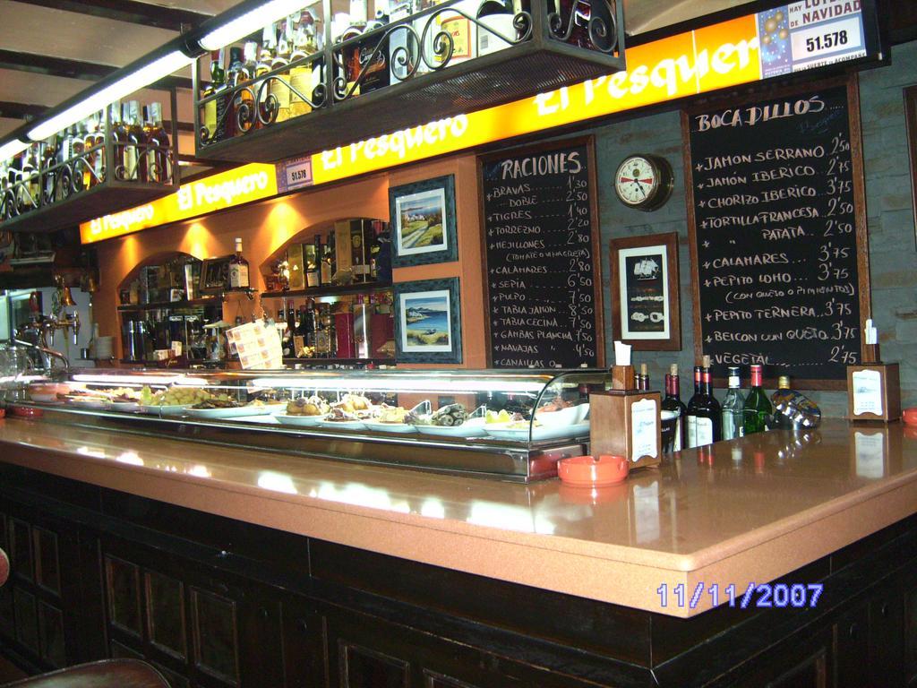 Hostal El Pesquero Burgos Luaran gambar