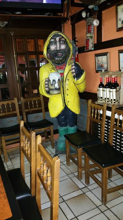 Hostal El Pesquero Burgos Luaran gambar