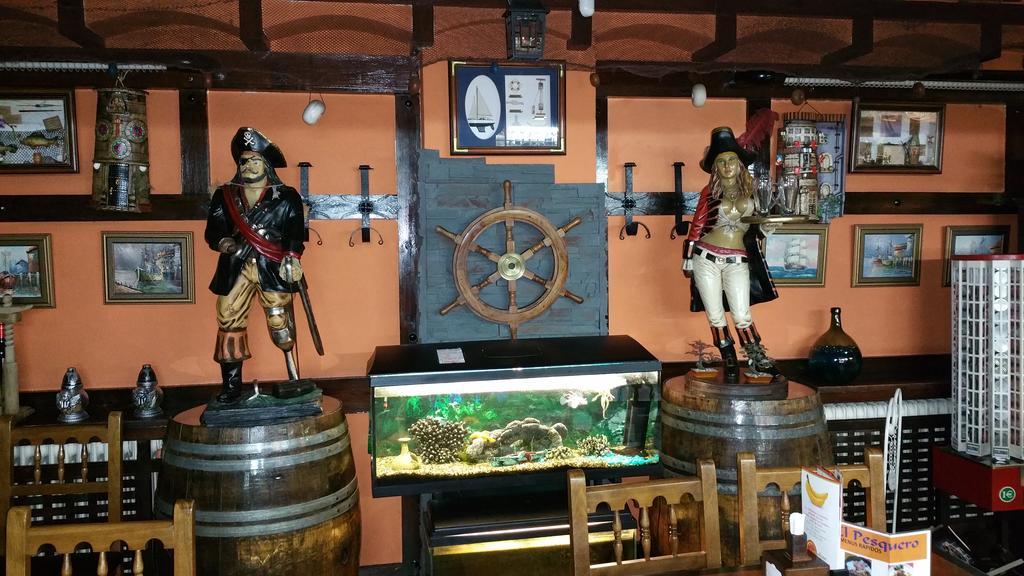 Hostal El Pesquero Burgos Luaran gambar