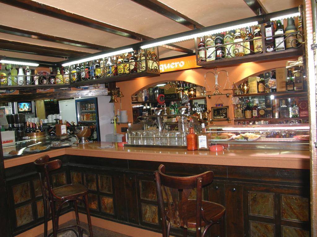 Hostal El Pesquero Burgos Luaran gambar