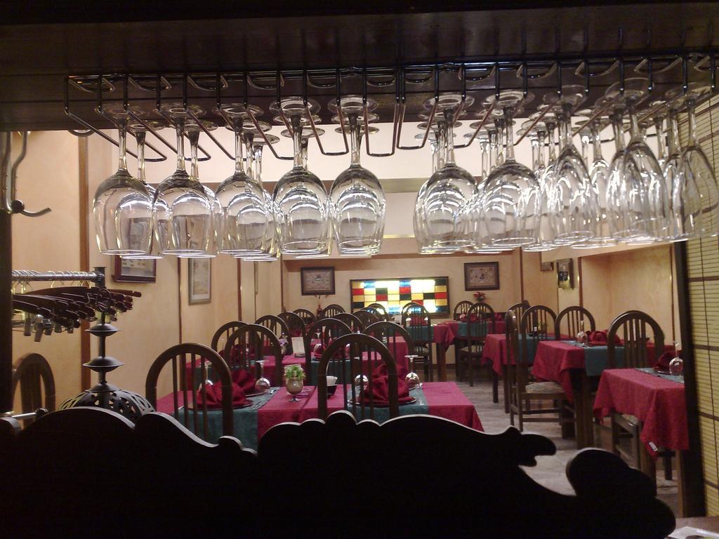 Hostal El Pesquero Burgos Luaran gambar