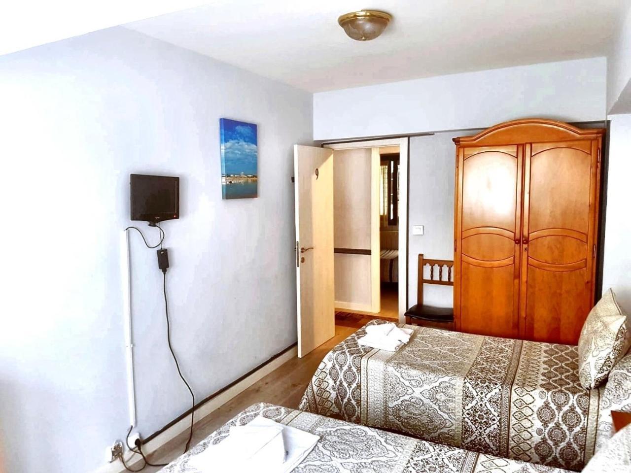 Hostal El Pesquero Burgos Luaran gambar